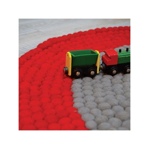 Lilipinso Tapis Design En Laine Feutrée Rouge 5 Lilipinso Tapis Design En Laine Feutrée Rouge – Image 3