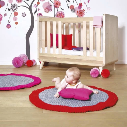 Lilipinso Tapis Design En Laine Feutrée Rouge 6 Lilipinso Tapis Design En Laine Feutrée Rouge – Image 4