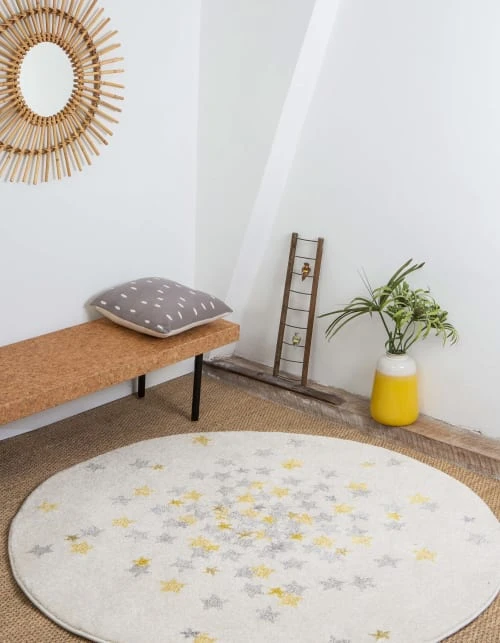 AFK Living Tapis Enfant Rond Nova Jaune 120x120 4 AFK Living Tapis Enfant Rond Nova Jaune 120x120 – Image 2