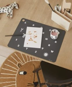 OYOY Living Design Tapis Marron En Laine Et En Coton Ø95cm -Boutique KidKraft tapis marron en laine et en coton oe95cm 2