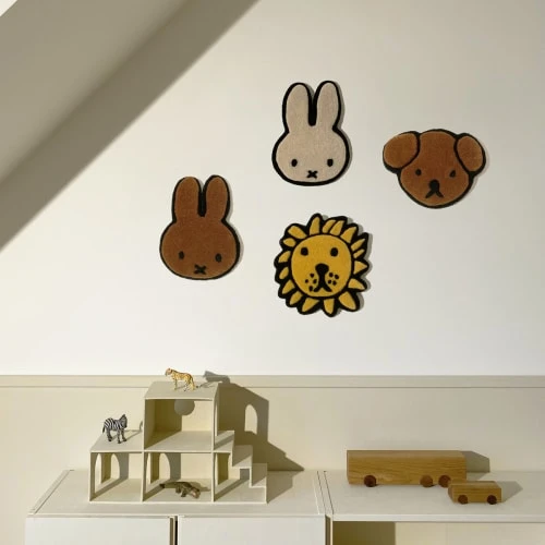 Mr. Maria Tapis Mural Lion Tissu Jaune 5 Mr. Maria Tapis Mural Lion Tissu Jaune – Image 3