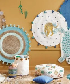 Maisons Du Monde Tapis Rond à Imprimé Tigre Et Pompons En Coton -Boutique KidKraft tapis rond a imprime tigre et pompons en coton 1000 11 12 225635 2